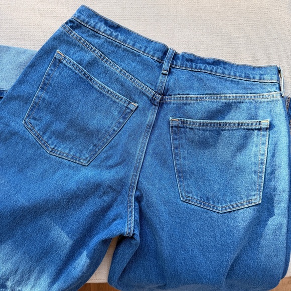 Universal Thread Women's Mid-Rise Baggy Jeans Classic 90's Vintage Straight Fit - Picture 7 of 13